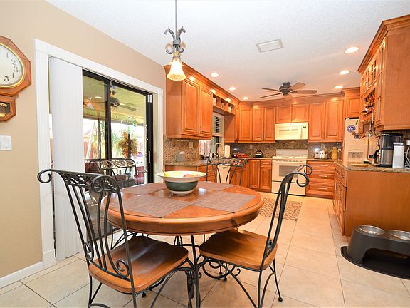 3rd image of 10618 NW 7th Pl