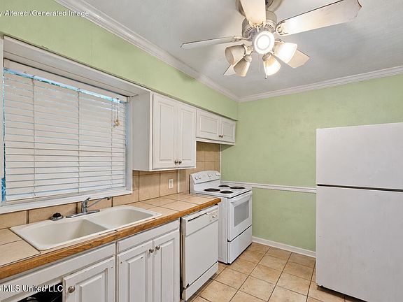 4th image of 711 Myrtle St