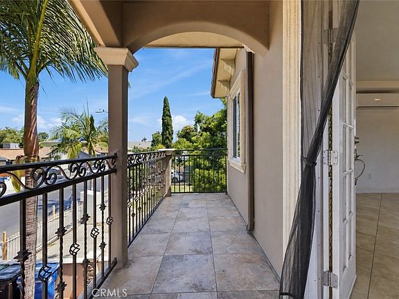 3rd image of 10856 Kalmia St