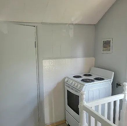 2nd image of 20 High St #C