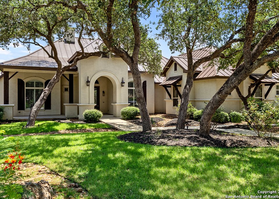 1st image of 334 REGENT CIR