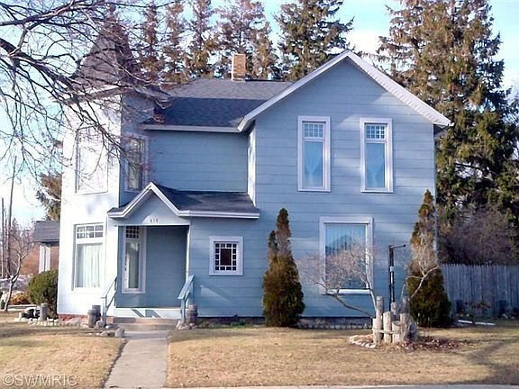 3rd image of 610 W Ludington Ave