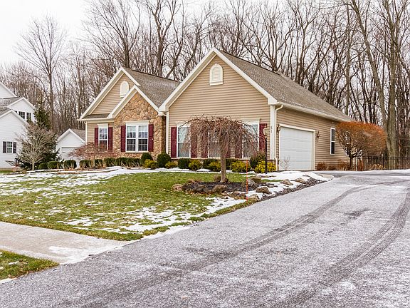 4th image of 51 Galante Cir