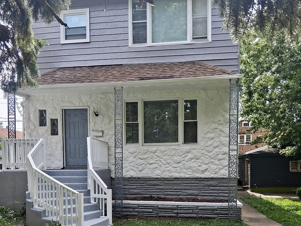 8518 S Muskegon Ave #1