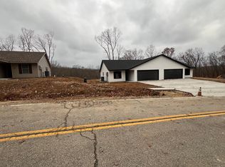 123 Scarsdale Cir, Lake Ozark, MO 65049