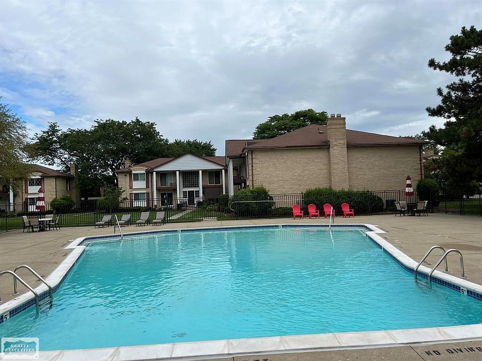 29200 Gloede Dr #135, photo 2