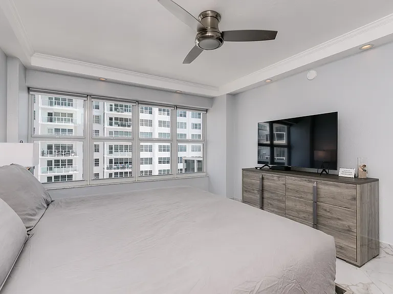 3700 Galt Ocean Dr #804 — Photo 17