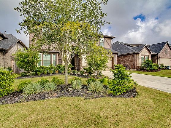 2nd image of 28014 Laurel Garden Ln