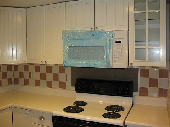 3rd image of 18220 Camino Bello APT 3