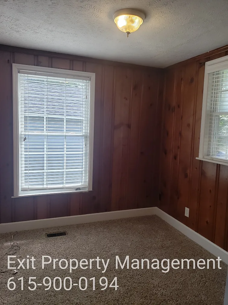 223 Richardson Avenue - 1 — Photo 3