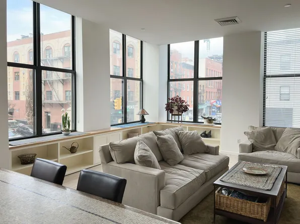 88 Wyckoff Street image 1 of 13