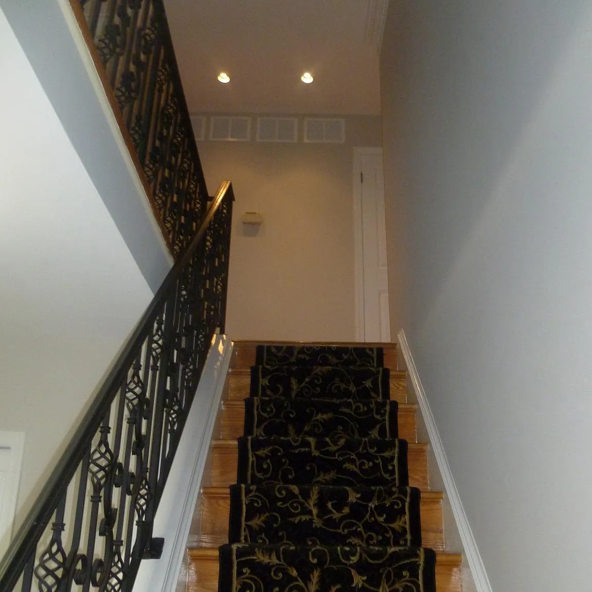 3 bed, 2.5 bath, 2668 sqft, $6,150 — Photo 4