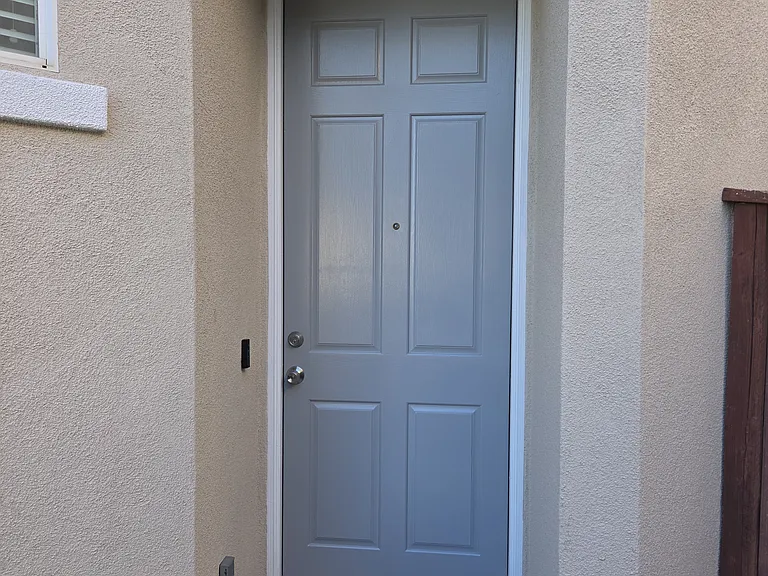 3920 Bluff St — Photo 4