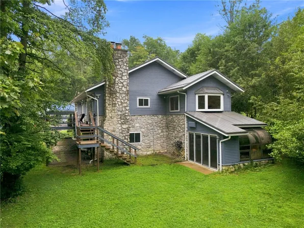 601 Tannery Hollow Rd, Blairsville, PA 15717