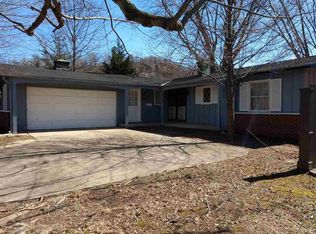 1010 Kemp Ln, Ironton, OH 45638