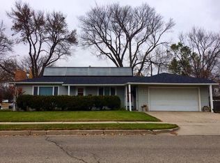 124 W Arikara Ave, Bismarck, ND 58501