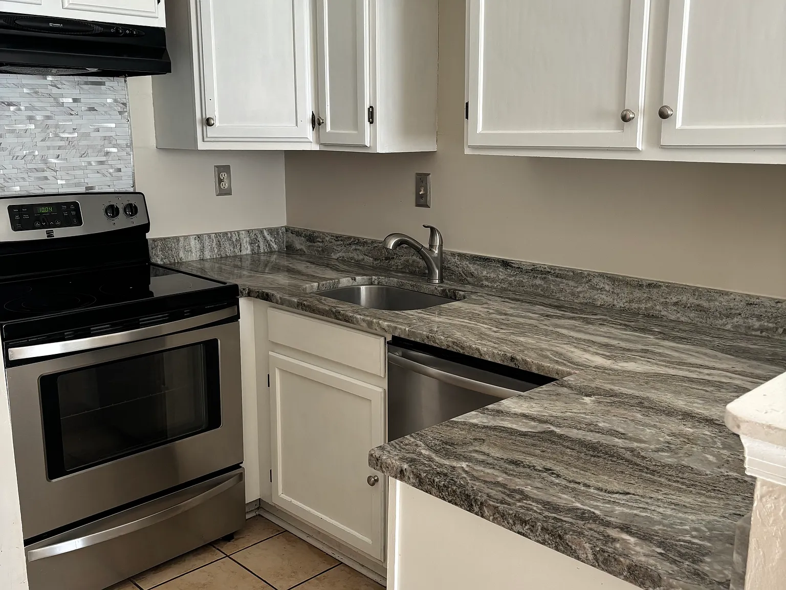 6915 Caribou Ct — Photo 2
