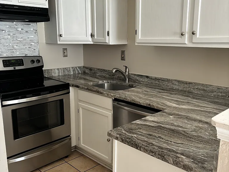 6915 Caribou Ct — Photo 2