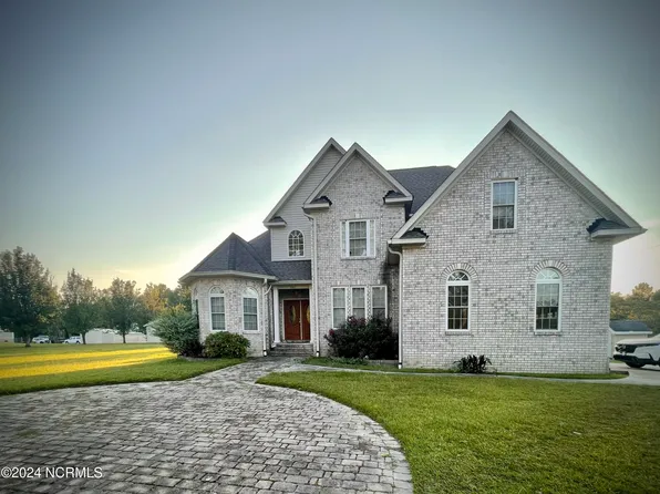 161 Randolphville Road NE, Bolivia, NC 28422