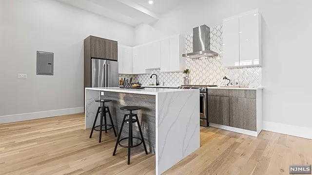 621 Valley Brook Ave #A — Photo 5