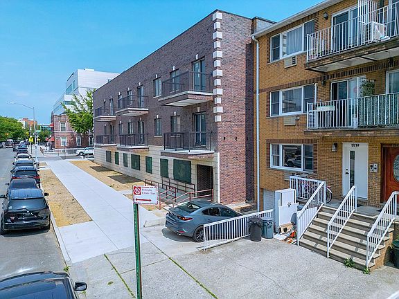 4th image of 1839 Benson Ave APT 1