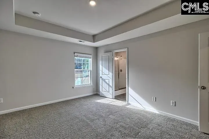 462 Middlebury Ln — Photo 9