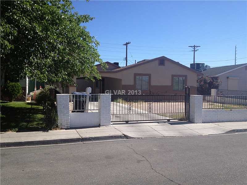 2nd image of 3505 Broadway Ave