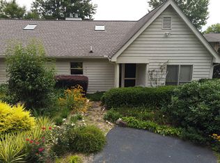 427 Admirals Pt, Hiawassee, GA 30546