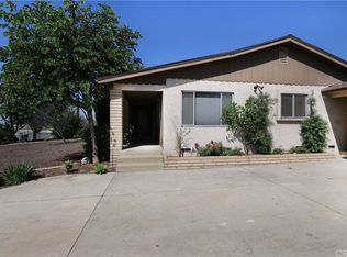 2087 W 11th St, Upland, CA 91786