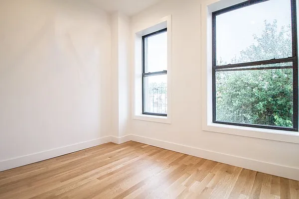 Rented by EXR | media 69