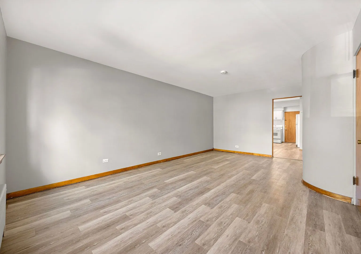 2 Bedroom apartment — Photo 3
