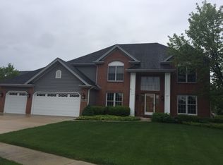 25W665 Prairie Rose Cir, Carol Stream, IL 60188