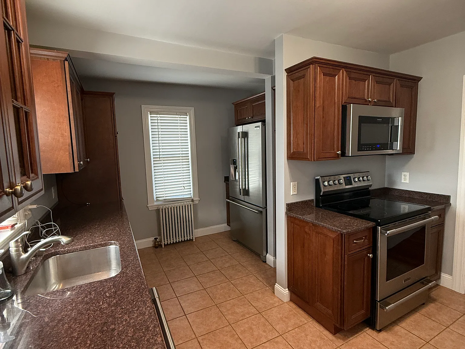 2 bed, 1200 sqft, $2,800 — Photo 3