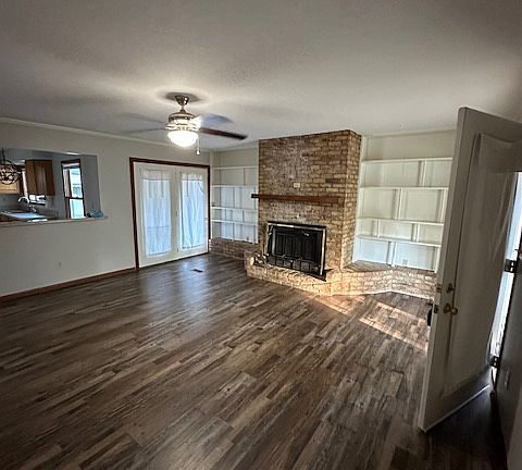 3rd image of 180 New Hampshire Ave