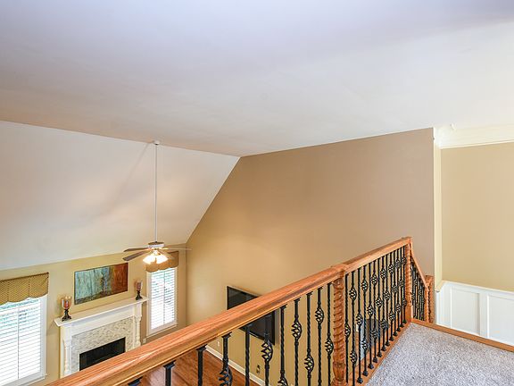 3rd image of 5069 Hickory Hills Dr