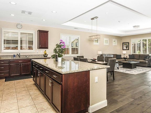 5th image of 2048 Aragon Dr