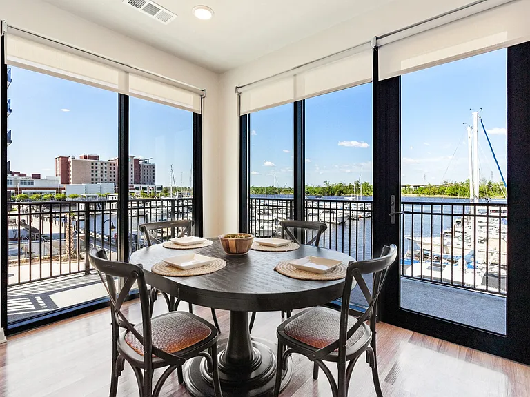 Pier 33 Luxury Apartments in Wilmington NC interior