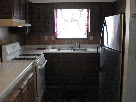 5th image of 603 S Heaton St