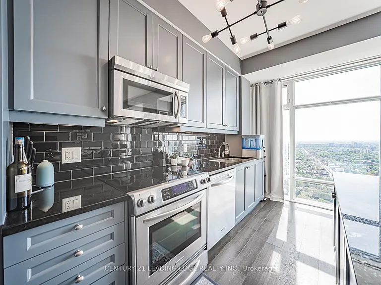 2191 Yonge St #5104 — Photo 23