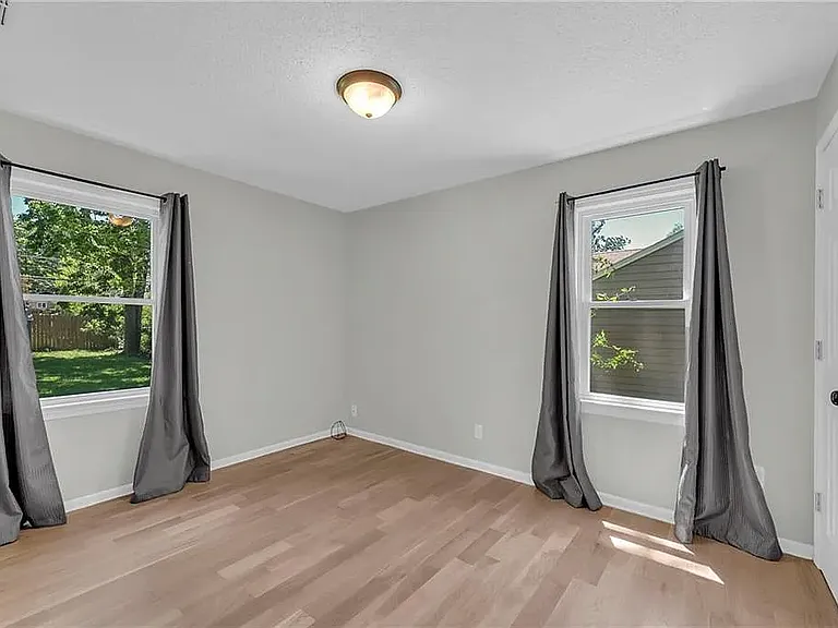 7029 Beverly St — Photo 13