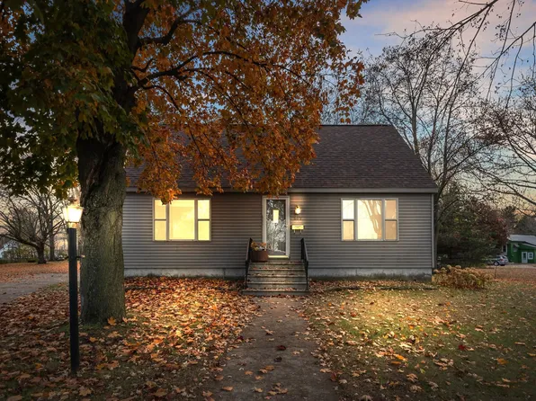 609 McDonald St, Oconto, WI 54153