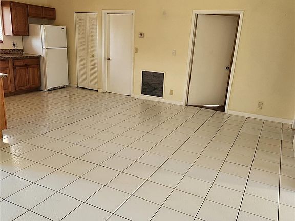 2nd image of 7701 SW 8th Street