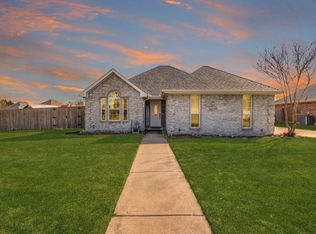 5826 Cynthia Dr, Midlothian, TX 76065