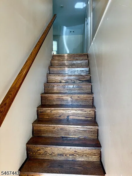 3 bed, 2.0 bath, $2,600 — Photo 2