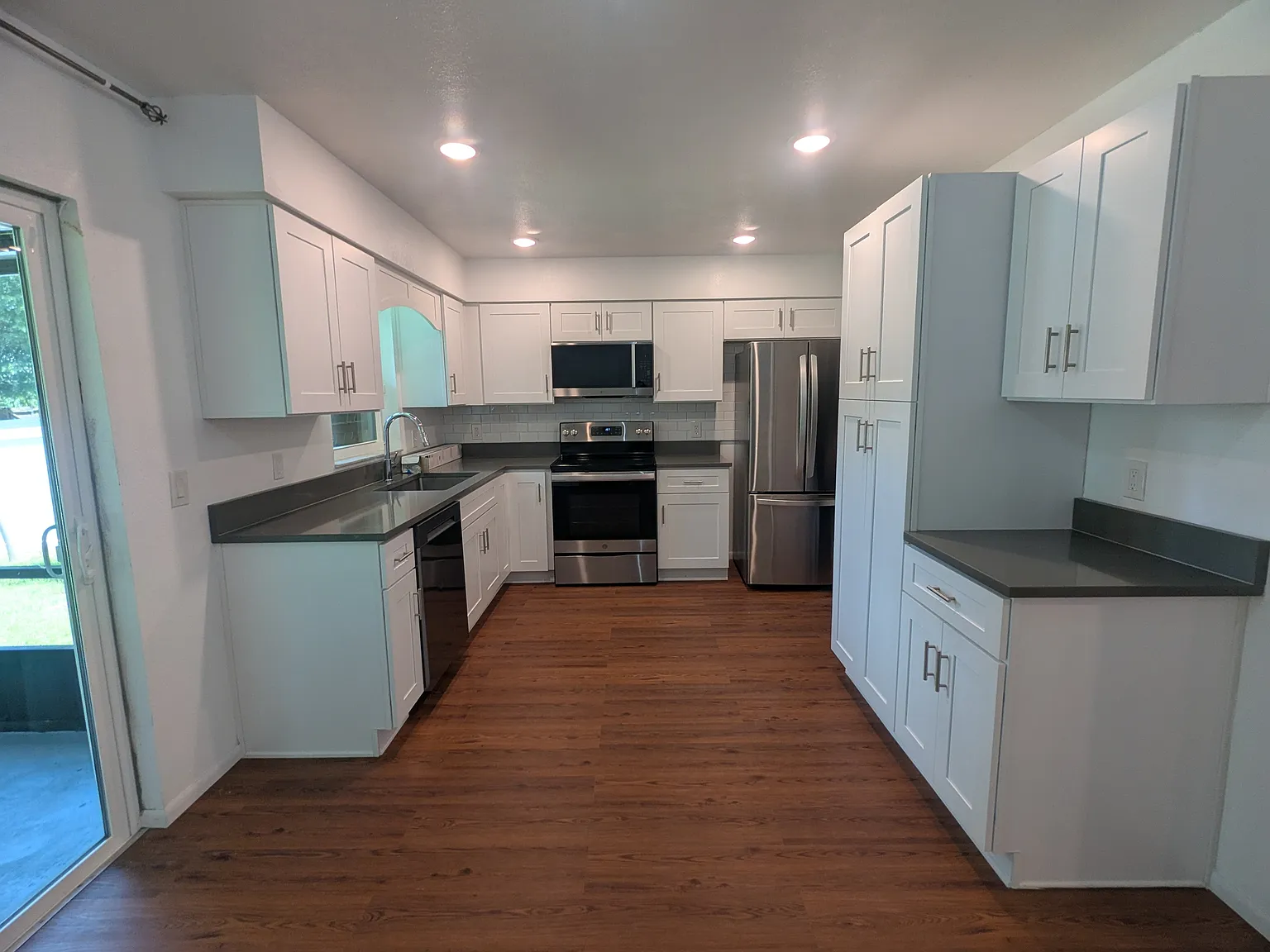 3 bed, 1693 sqft, $2,200 — Photo 3