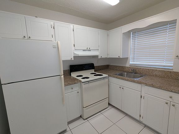 5th image of 5831 SW 36th Ct APT 205