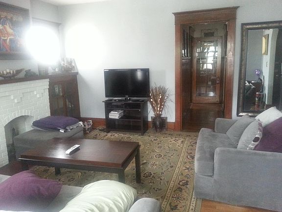 3rd image of 141 Saranac Ave Lowr #