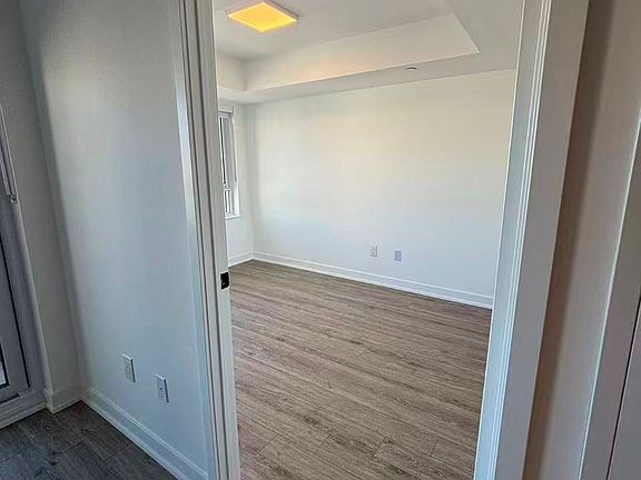 4th image of 609 Sherbourne St #1305