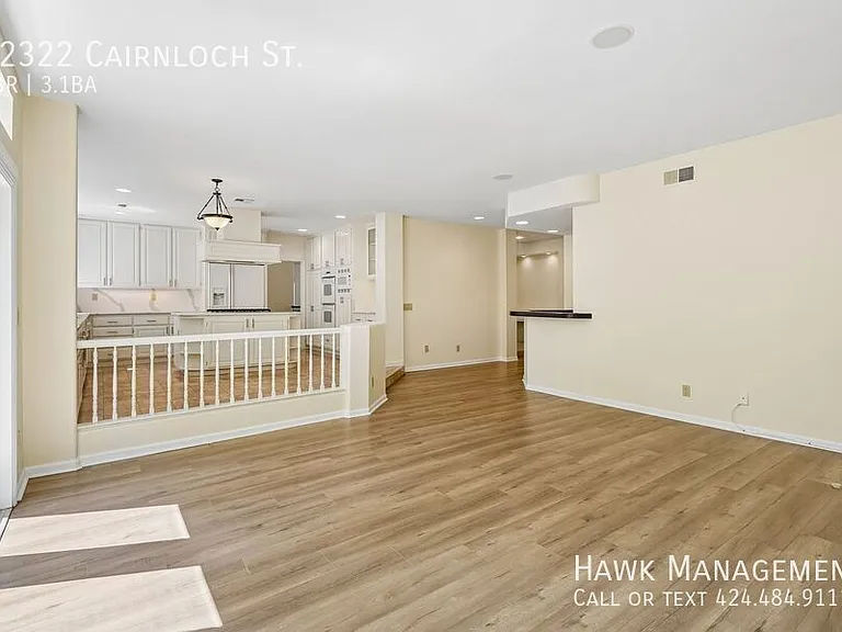 22322 Cairnloch St — Photo 20