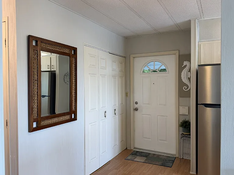 542 Tampico Dr — Photo 5